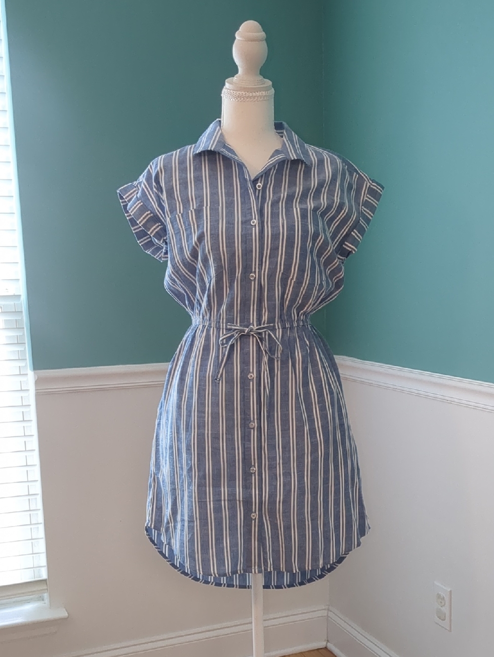 Blue and White Striped Button-Front Midi Shirt Dress with Tie Waist Size 4